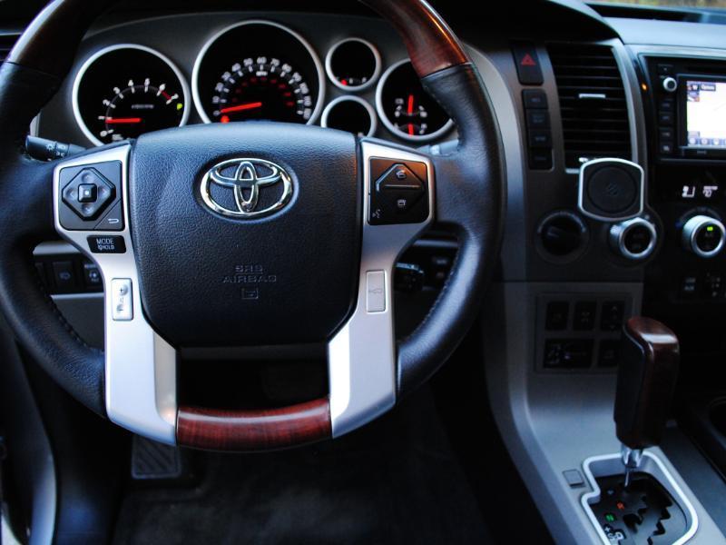 Toyota Sequoia  2017