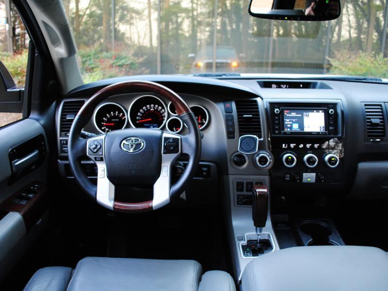 Toyota Sequoia  2017