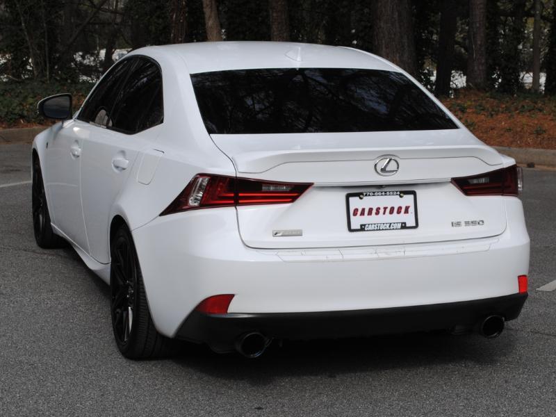 Lexus IS  2015