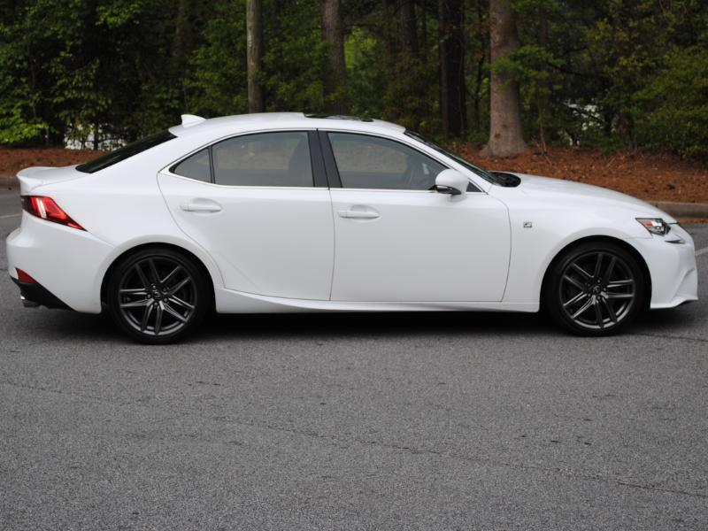 Lexus IS  2015