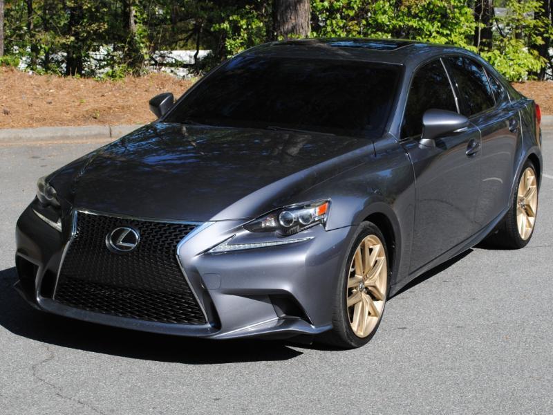 Lexus IS  2016