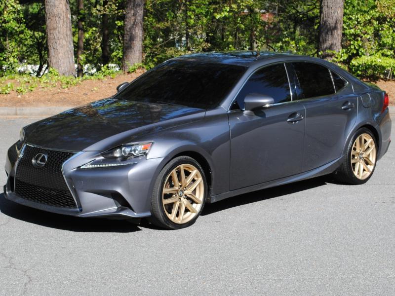 Lexus IS  2016
