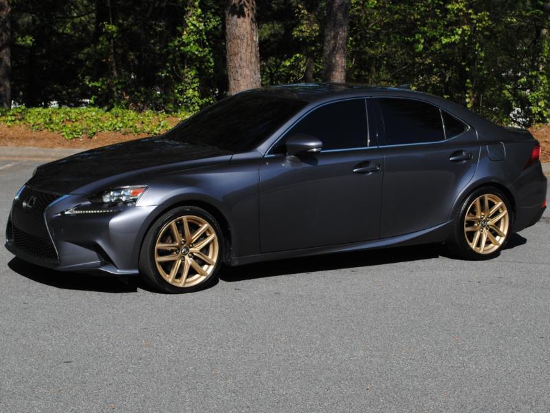 Lexus IS  2016