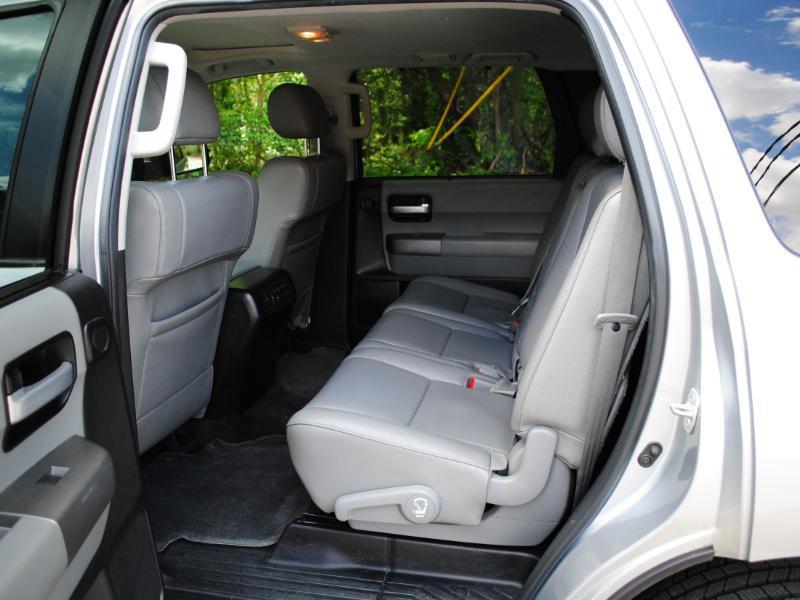Toyota Sequoia  2016