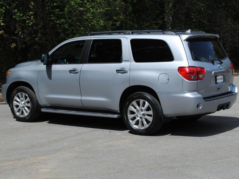 Toyota Sequoia  2016