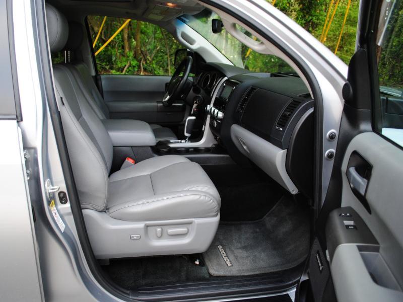 Toyota Sequoia  2016