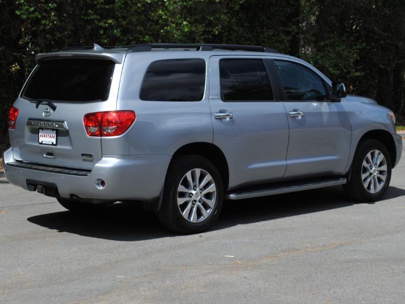Toyota Sequoia  2016
