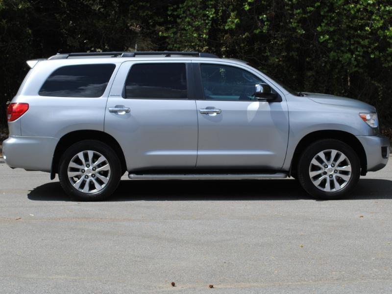 Toyota Sequoia  2016