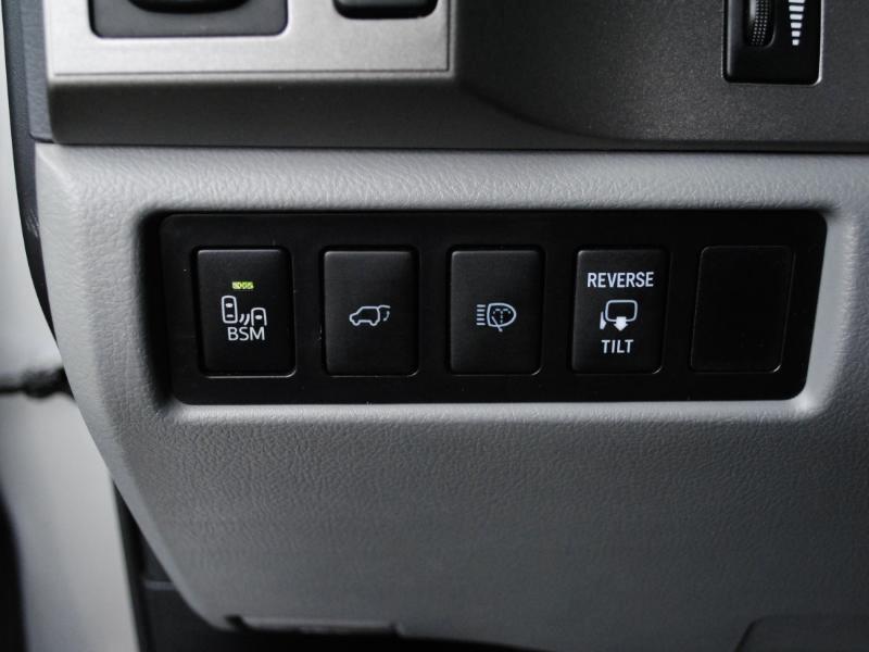 Toyota Sequoia  2016