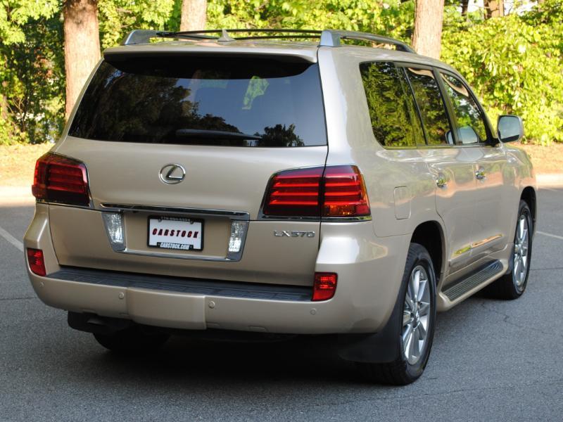 Lexus LX 570  2011