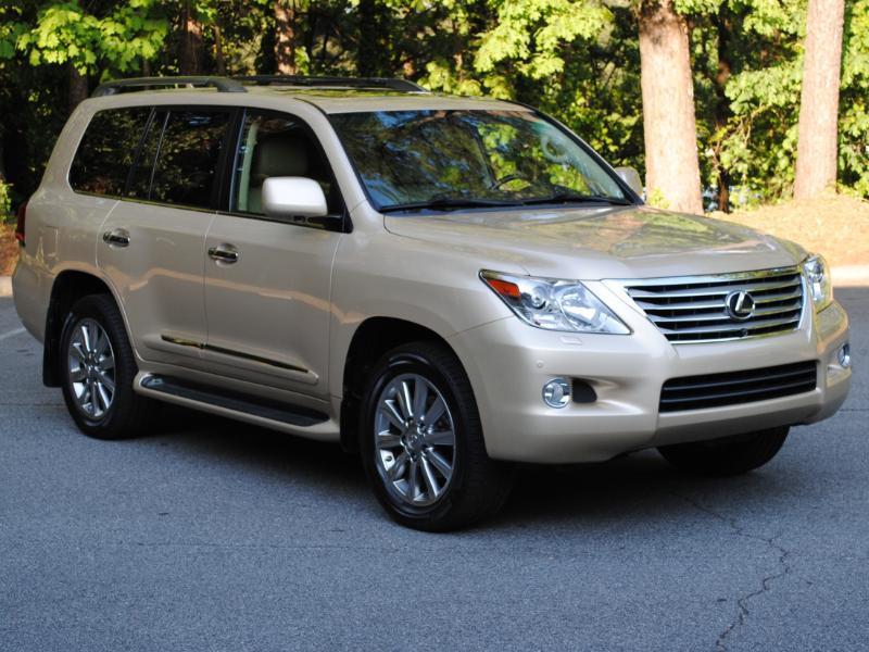 Lexus LX 570  2011