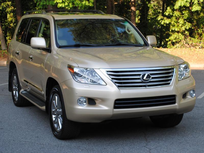 Lexus LX 570  2011