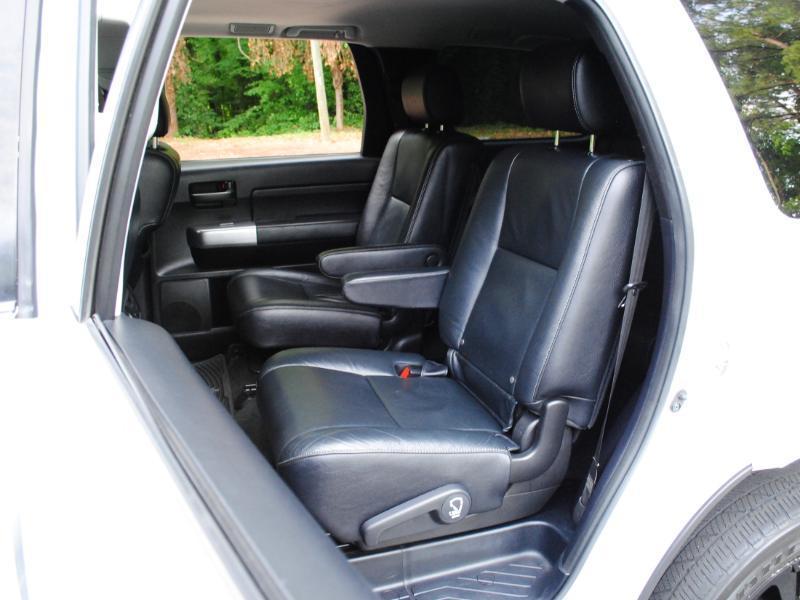 Toyota Sequoia  2018