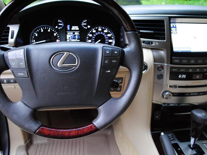 Lexus LX 570  2014