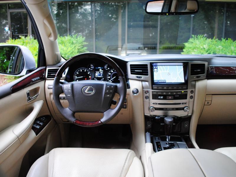 Lexus LX 570  2014
