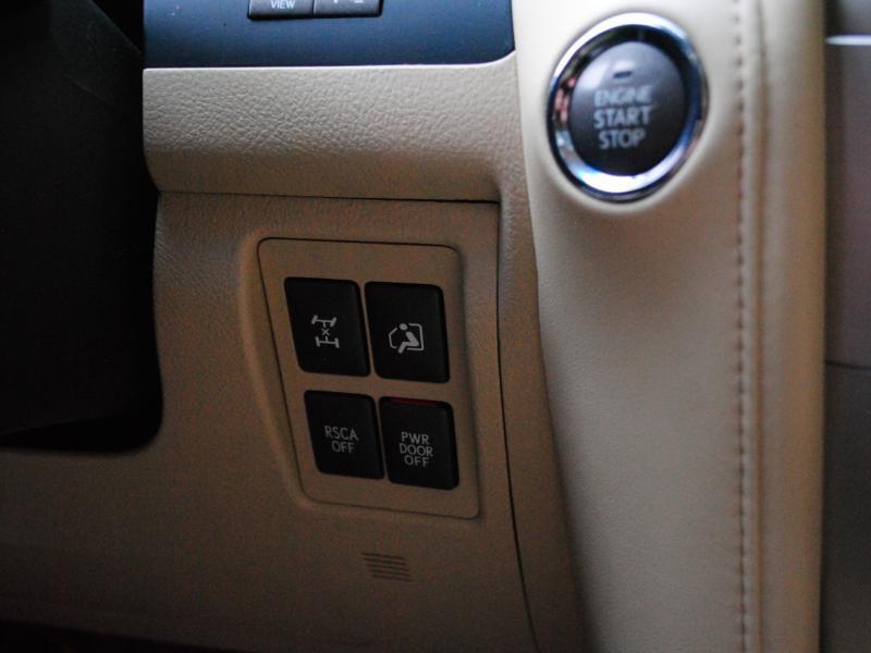 Lexus LX 570  2014