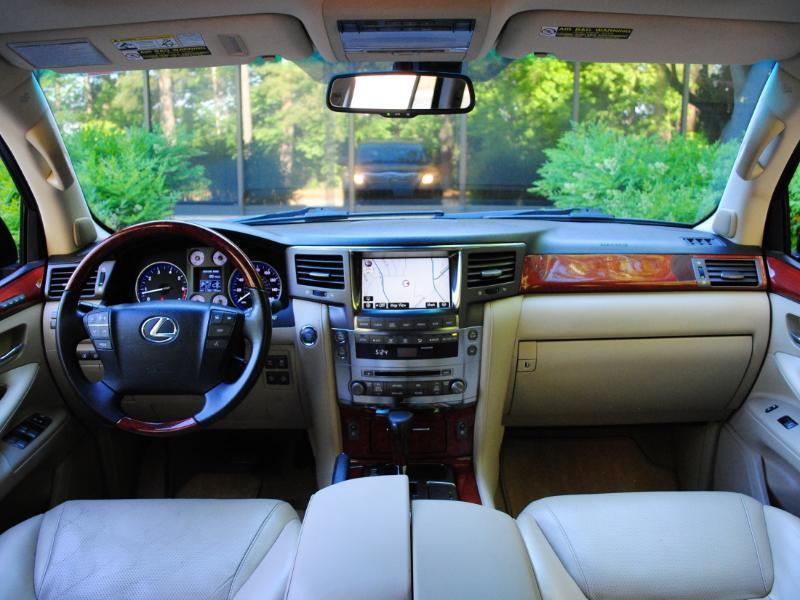 Lexus LX 570 Sport Utility 2009
