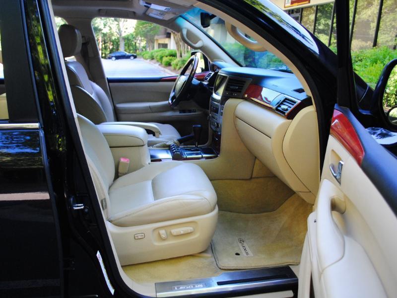 Lexus LX 570 Sport Utility 2009