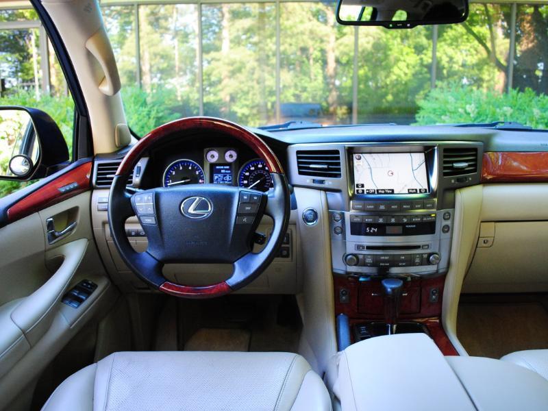 Lexus LX 570 Sport Utility 2009