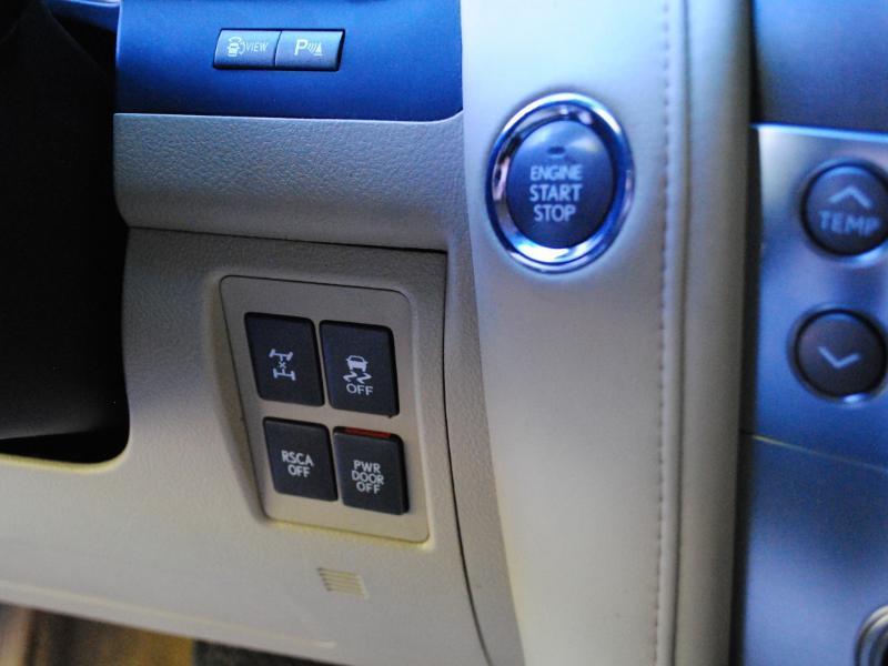 Lexus LX 570 Sport Utility 2009