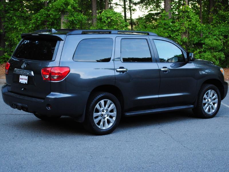 Toyota Sequoia Limited 4WD FFV 2013
