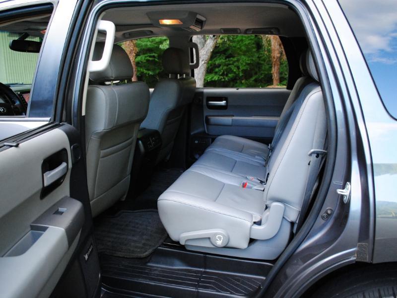 Toyota Sequoia Limited 4WD FFV 2013