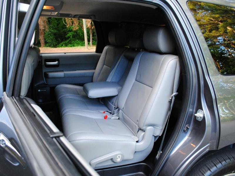 Toyota Sequoia Limited 4WD FFV 2013