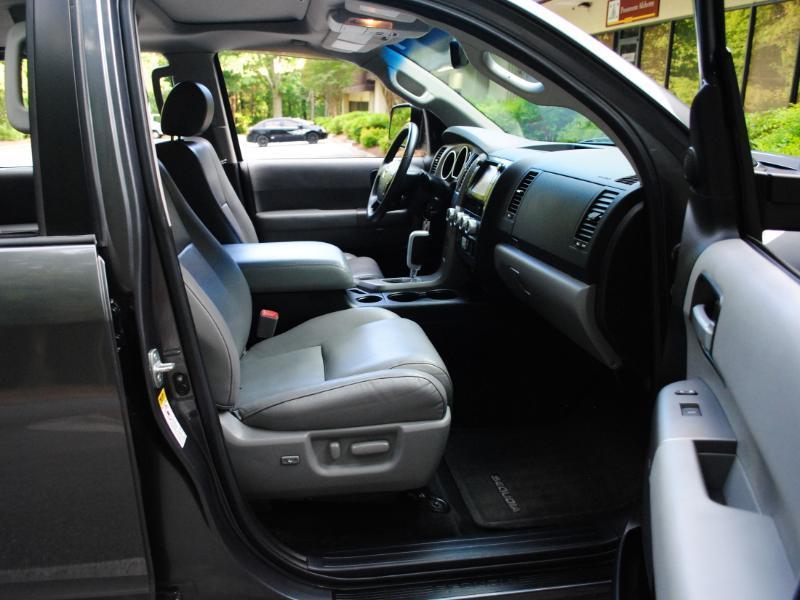 Toyota Sequoia Limited 4WD FFV 2013