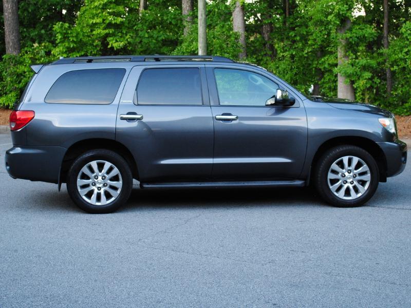 Toyota Sequoia Limited 4WD FFV 2013