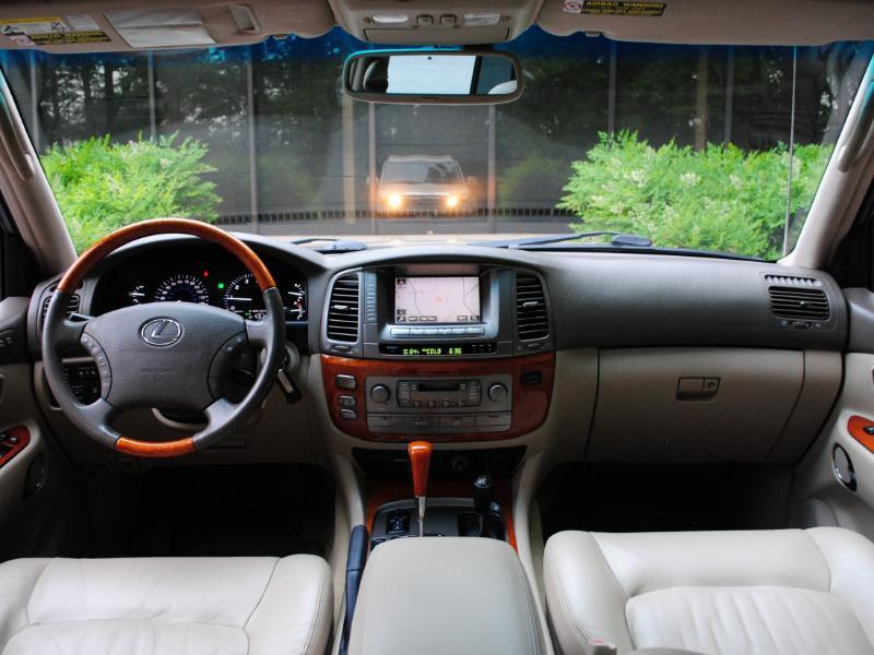 Lexus LX 470  2004