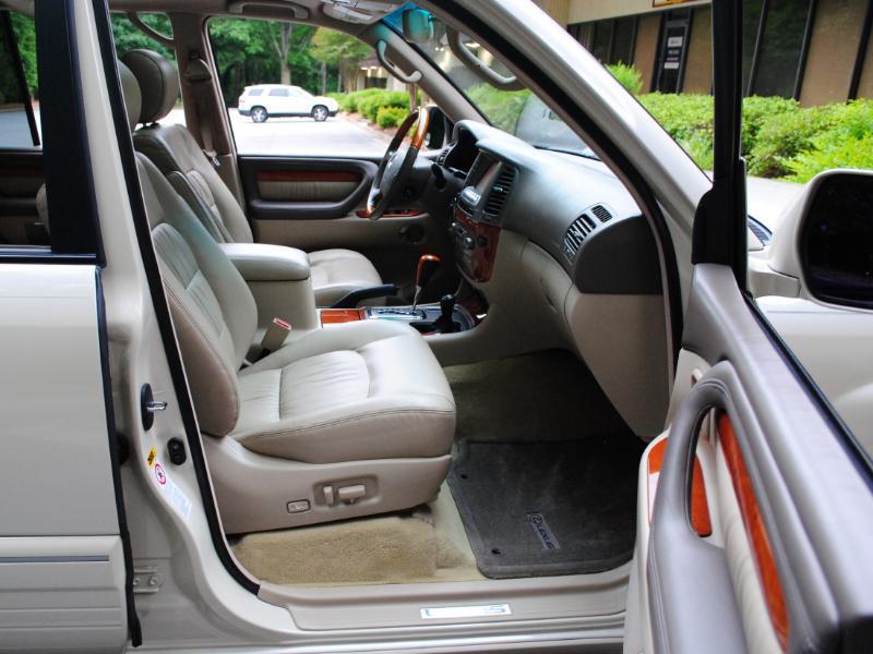 Lexus LX 470  2004