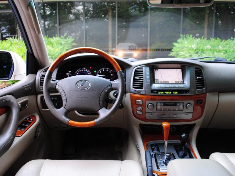 Lexus LX 470  2004