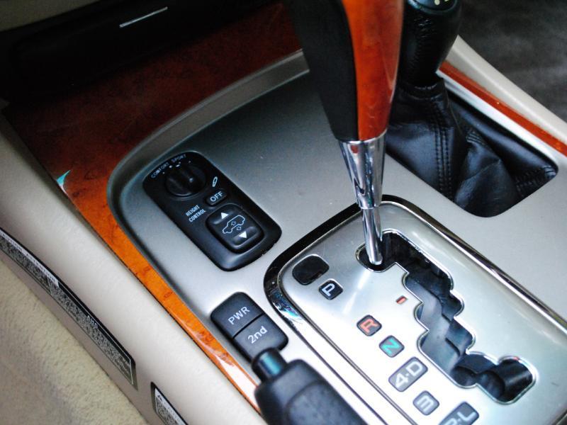 Lexus LX 470  2004