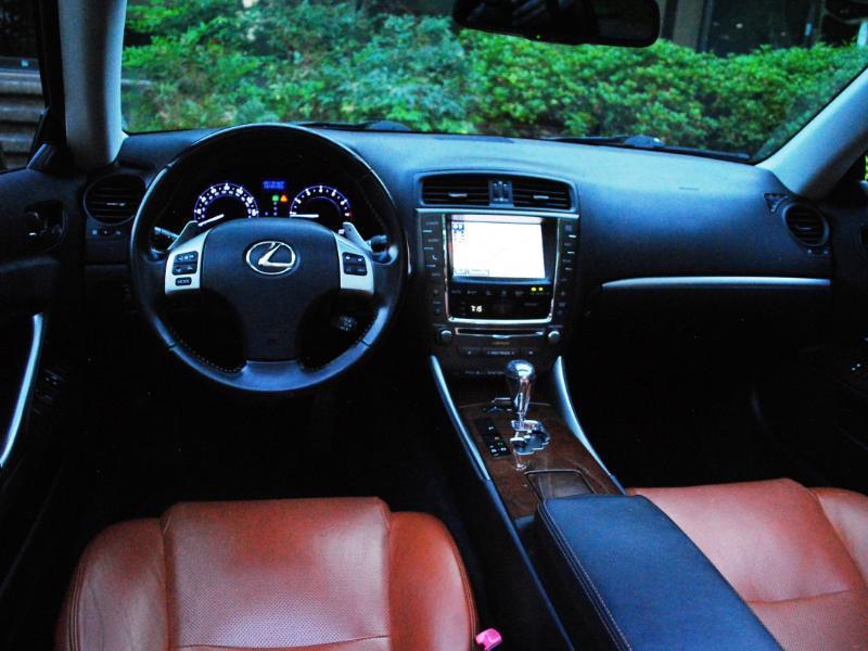 Lexus IS C  2015