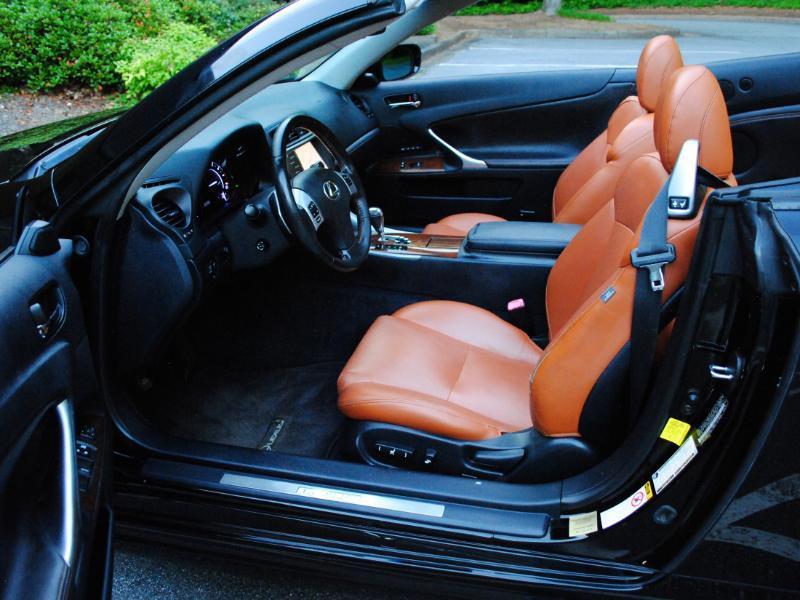 Lexus IS C  2015