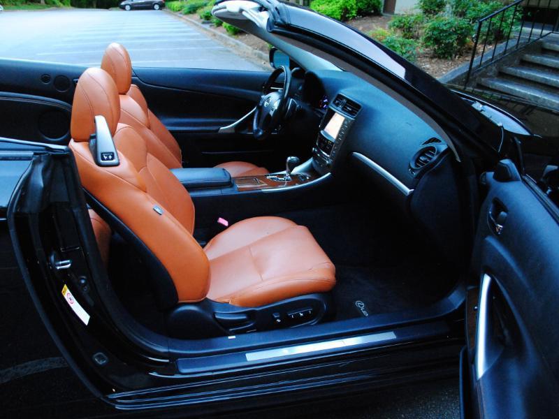 Lexus IS C  2015