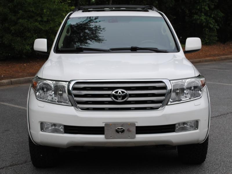 Toyota Land Cruiser 4WD 2011