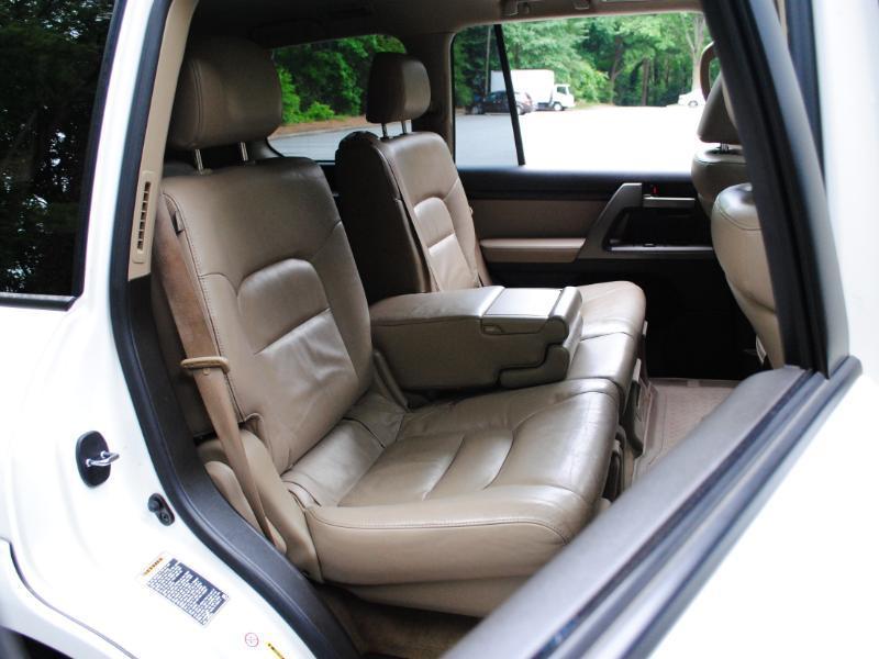Toyota Land Cruiser 4WD 2011