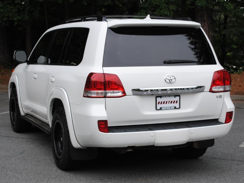 Toyota Land Cruiser 4WD 2011