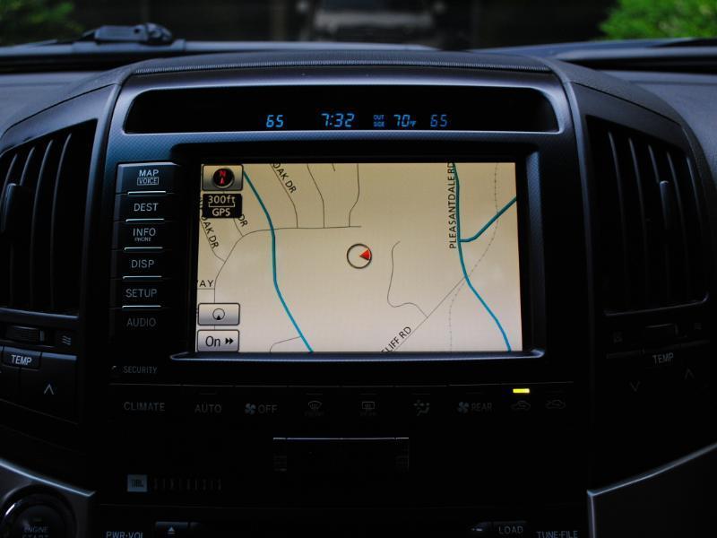 Toyota Land Cruiser 4WD 2011