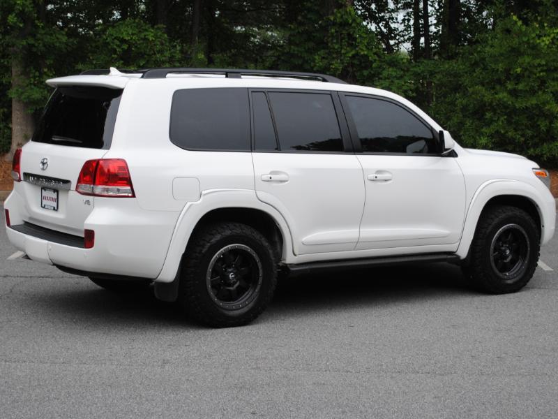 Toyota Land Cruiser 4WD 2011
