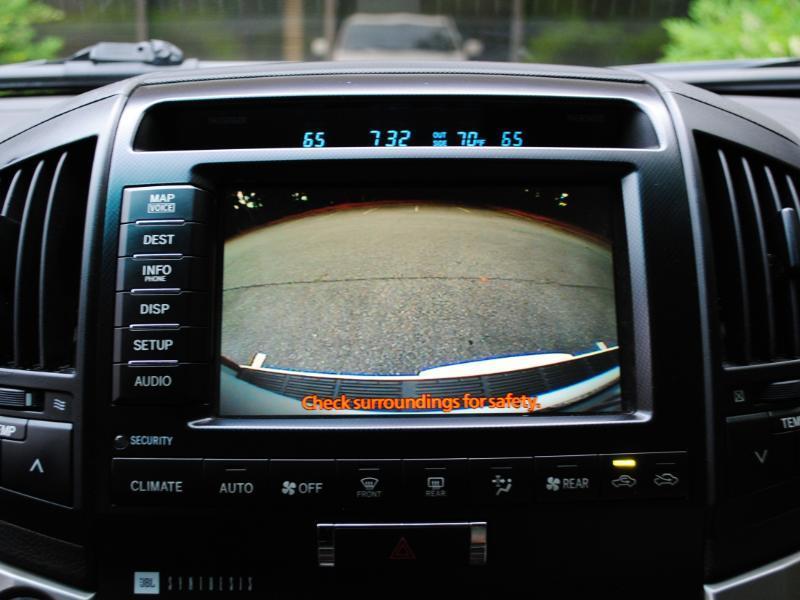 Toyota Land Cruiser 4WD 2011