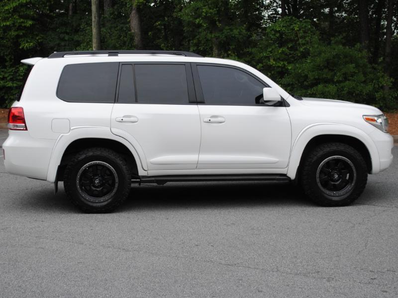 Toyota Land Cruiser 4WD 2011