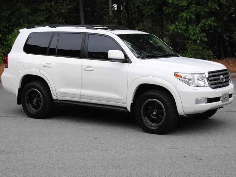 Toyota Land Cruiser 4WD 2011
