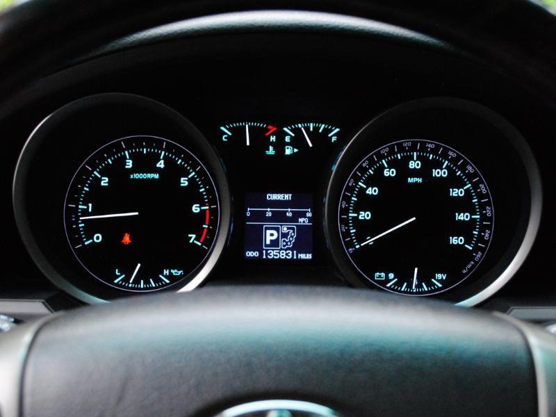 Toyota Land Cruiser 4WD 2011