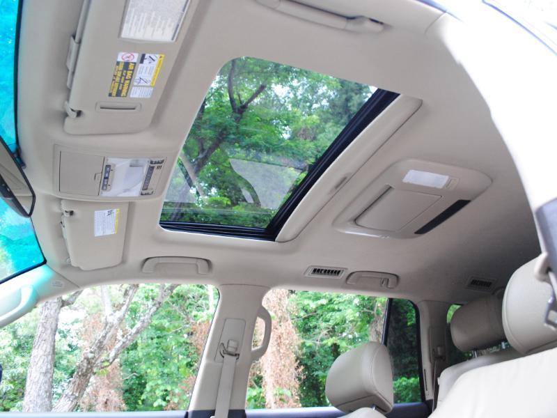 Toyota Land Cruiser 4WD 2011