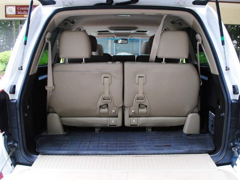 Toyota Land Cruiser 4WD 2011
