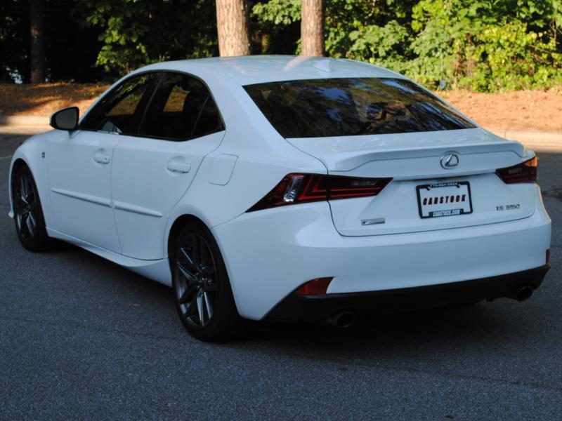 Lexus IS  2015