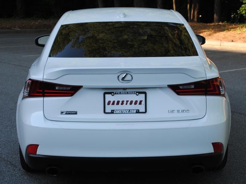Lexus IS  2015