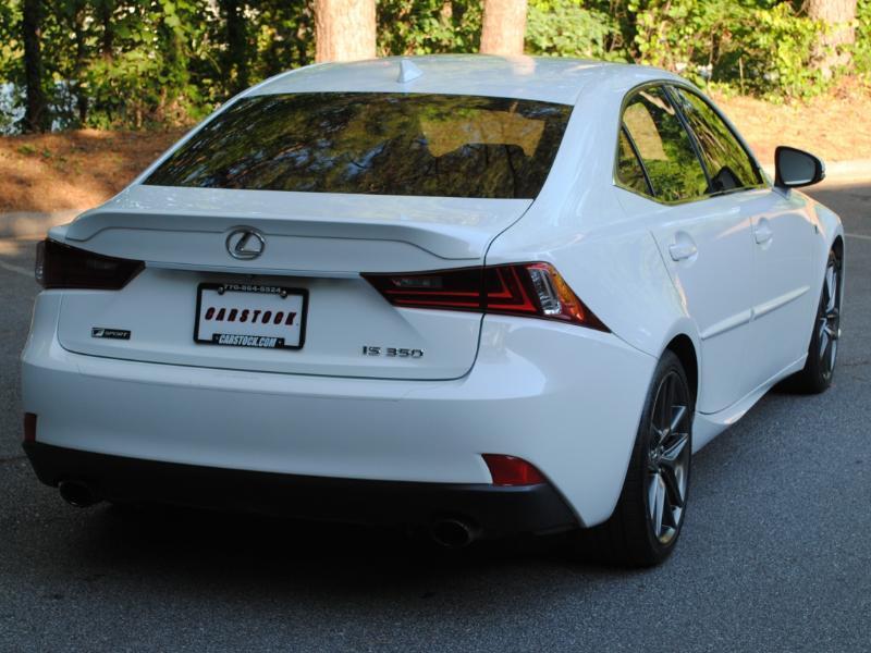 Lexus IS  2015